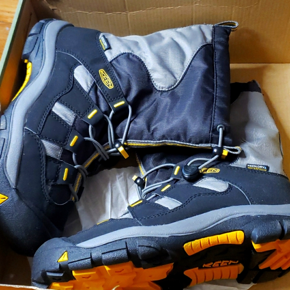 KEEN ALL WINTER BOOTS